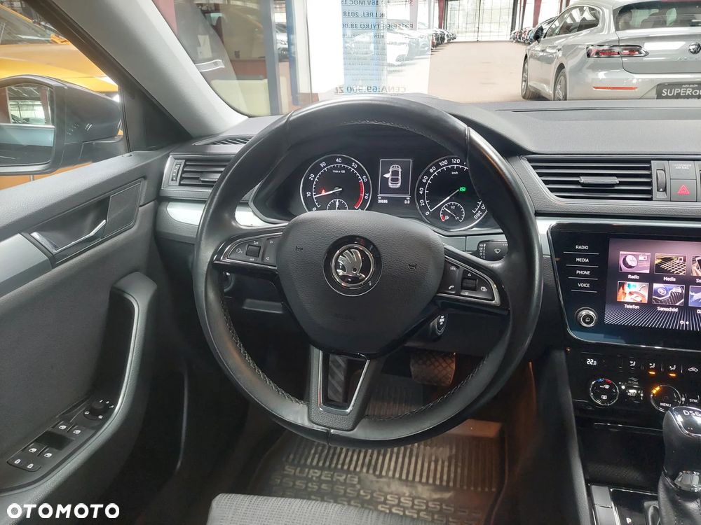 Skoda Superb 1.4 TSI ACT Ambition DSG - 35