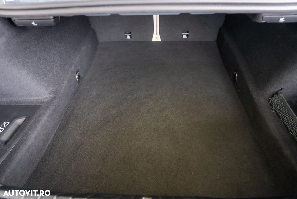 BMW M8 M850i xDrive - 18