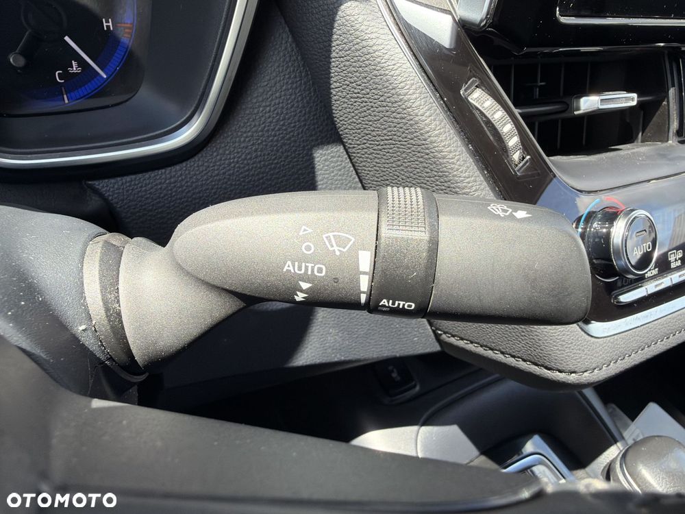 Toyota Corolla 1.8 Hybrid Comfort - 18