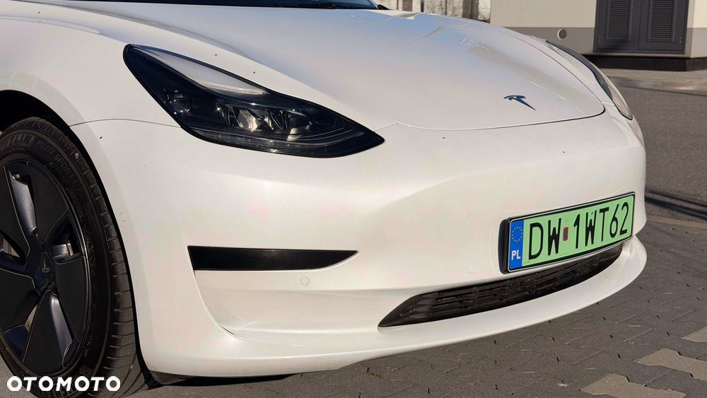 Tesla Model 3 Standard Reichweite Plus Hinterradantrieb - 27