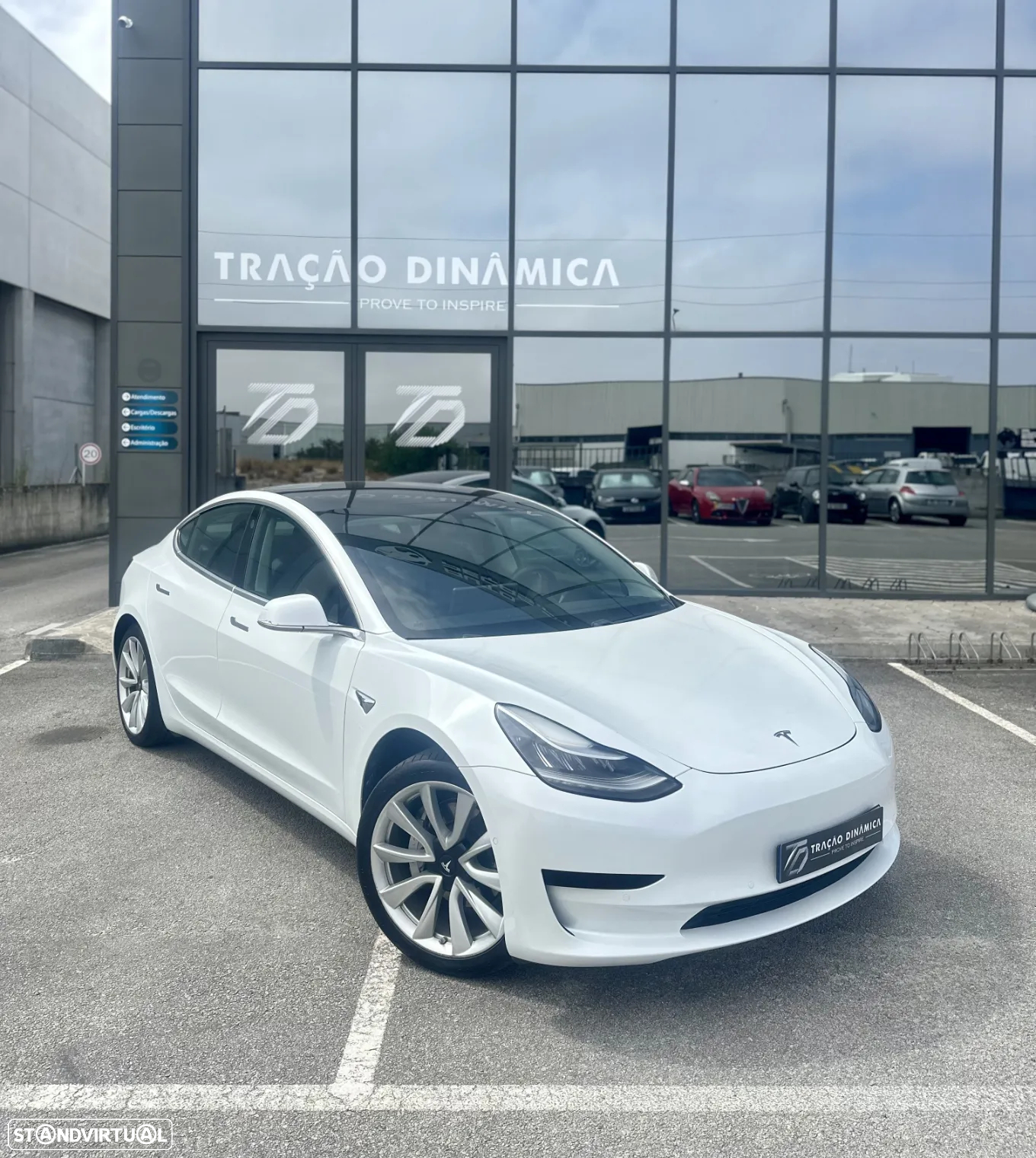 Tesla Model 3 Standard Range Plus RWD - 3