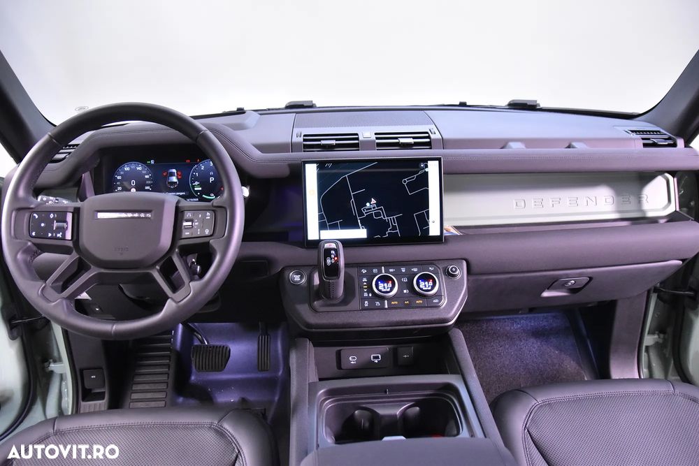 Land Rover Defender - 9