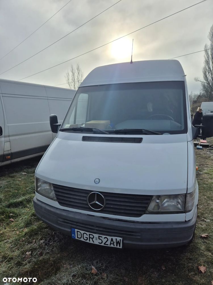 Mercedes-Benz Sprinter - 5