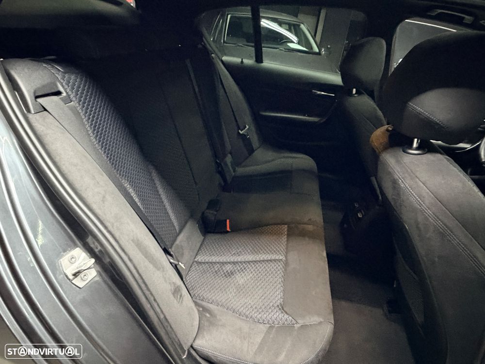 BMW 118 d Pack M - 26