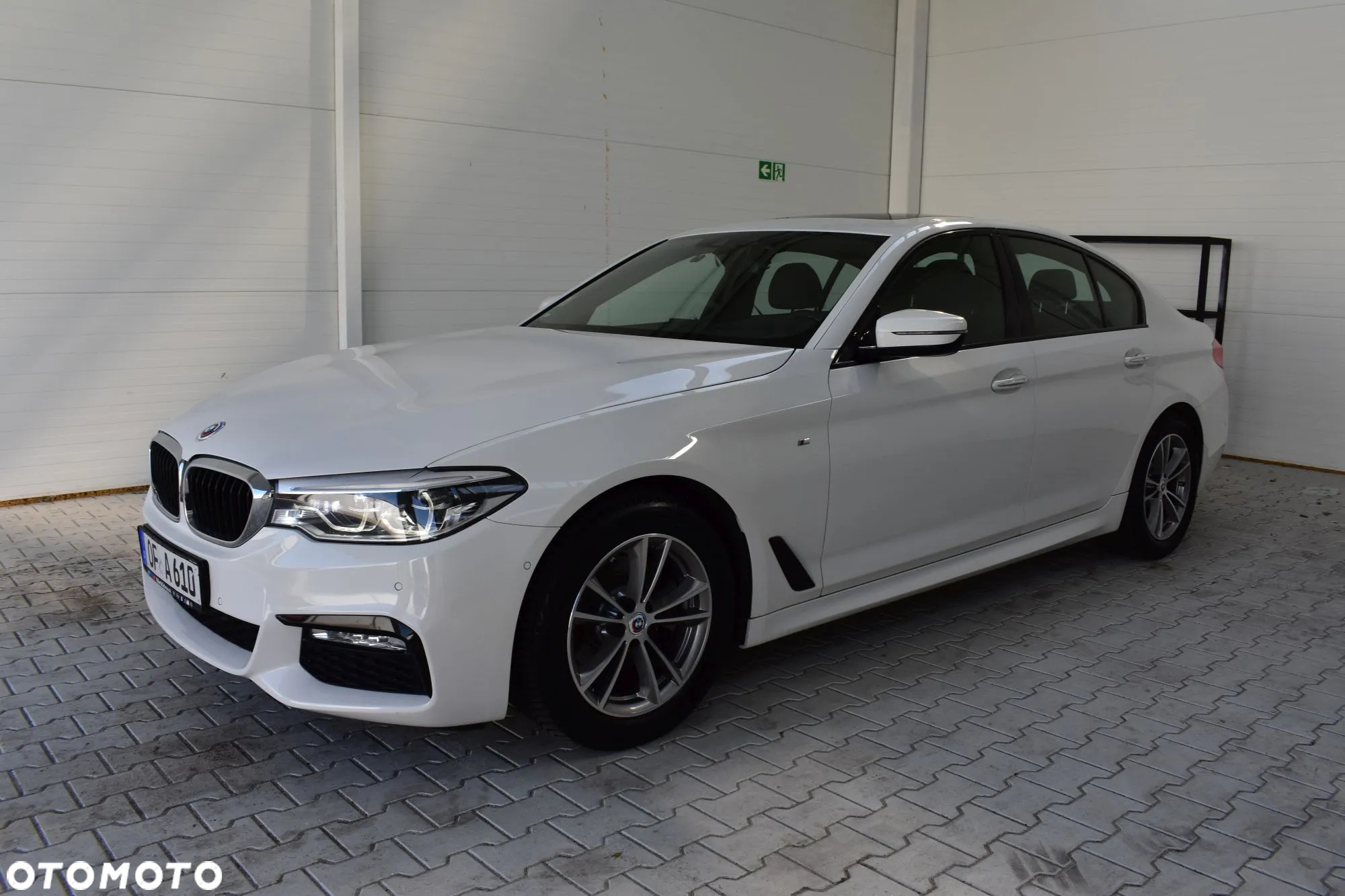 BMW Seria 5 520d M Sport - 3