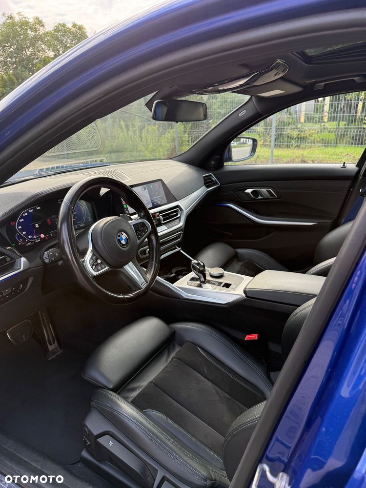 BMW Seria 3 320i M Sport - 11