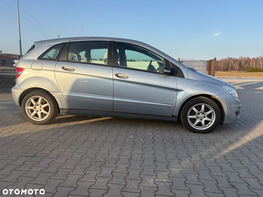 Mercedes-Benz Klasa B 180 CDI Autotronic - 4