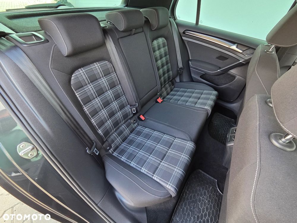 Volkswagen Golf 2.0 TDI BMT GTD - 19