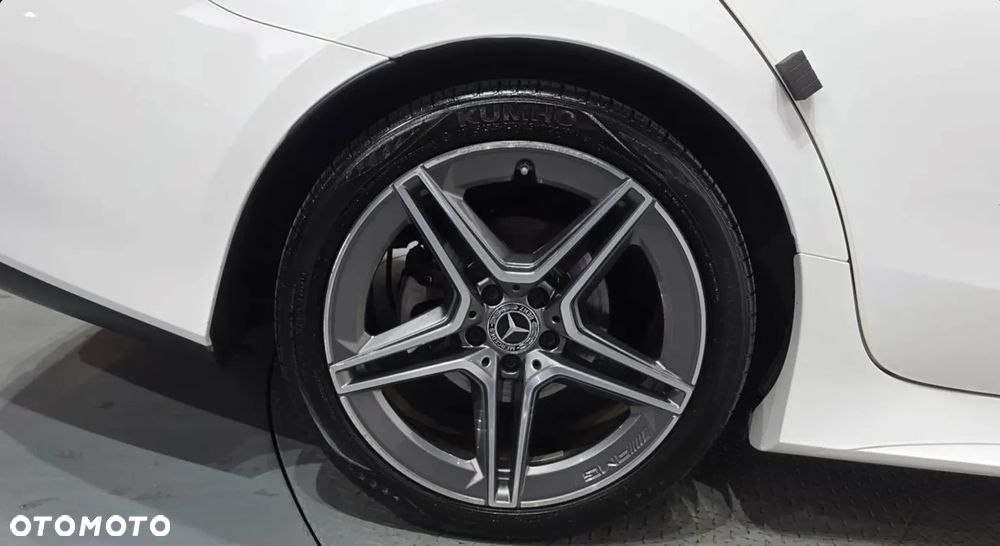 Mercedes-Benz CLS 300 d 4-Matic AMG - 7