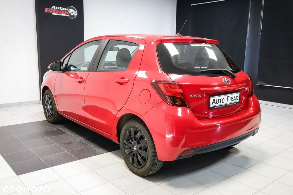 Toyota Yaris - 10