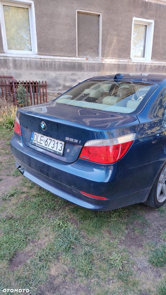 BMW Seria 5 523i - 2