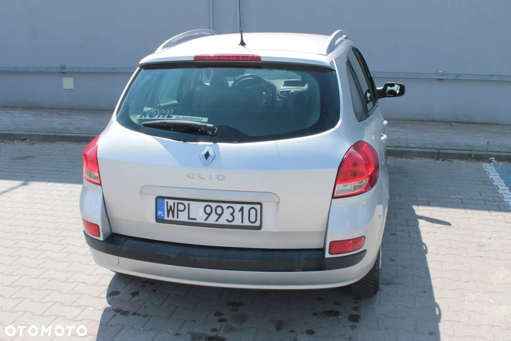Renault Clio 1.2 16V All Inclusive - 9