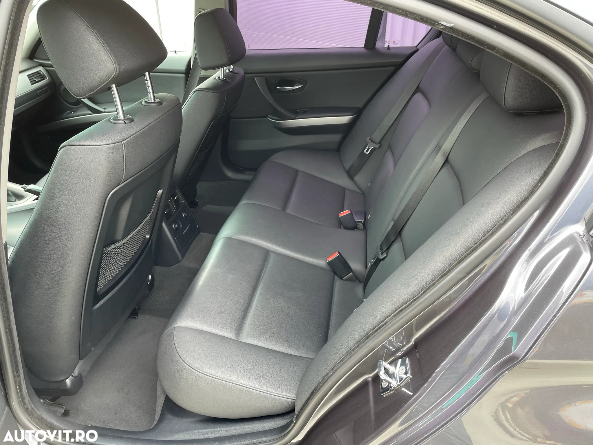 BMW Seria 3 318d - 3