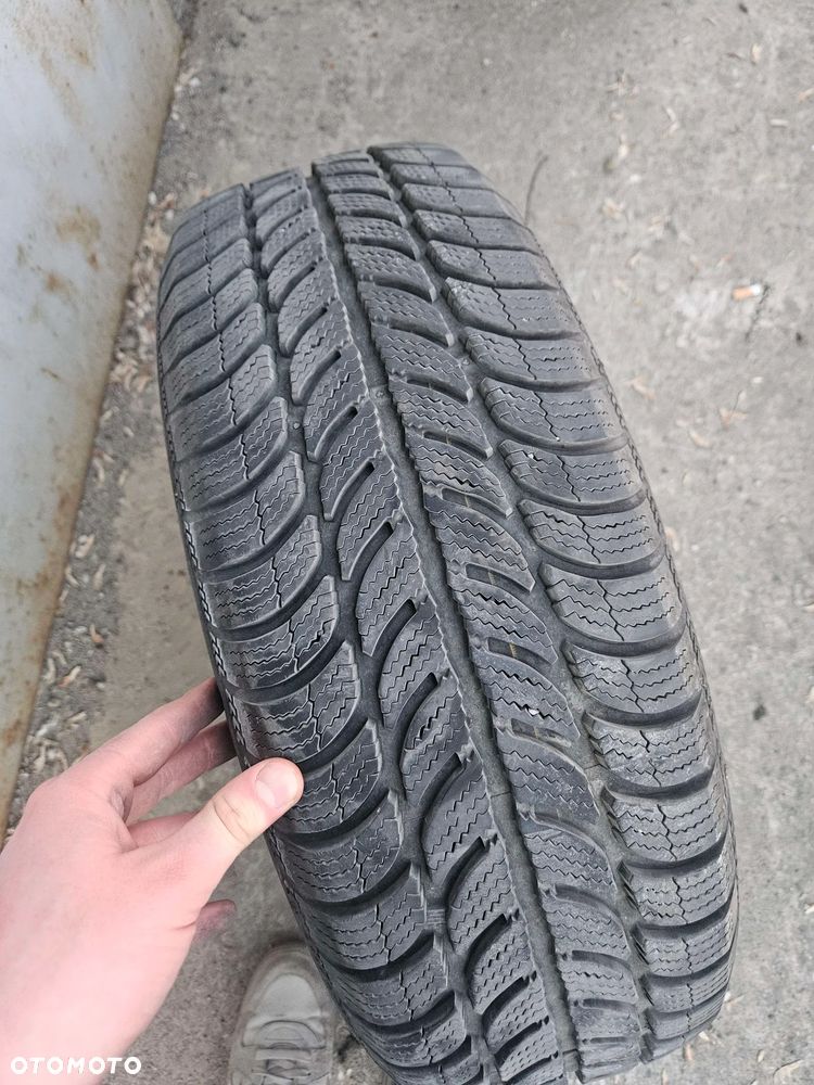 Volvo S40 1.8 - 15
