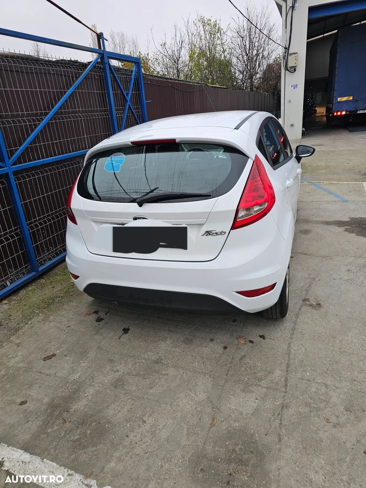 Ford Fiesta 1.4 TDCi Ambiente - 5