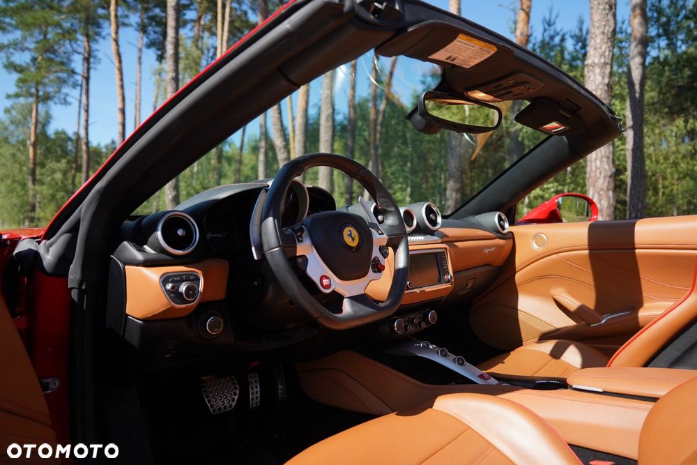 Ferrari California T - 13