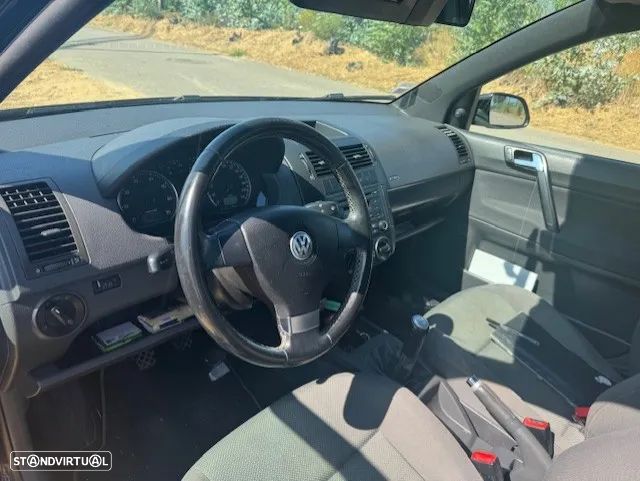 VW Polo - 2