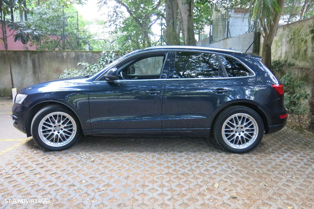 Audi Q5 2.0 TFSI Hybrid quattro S-line Tiptronic - 2