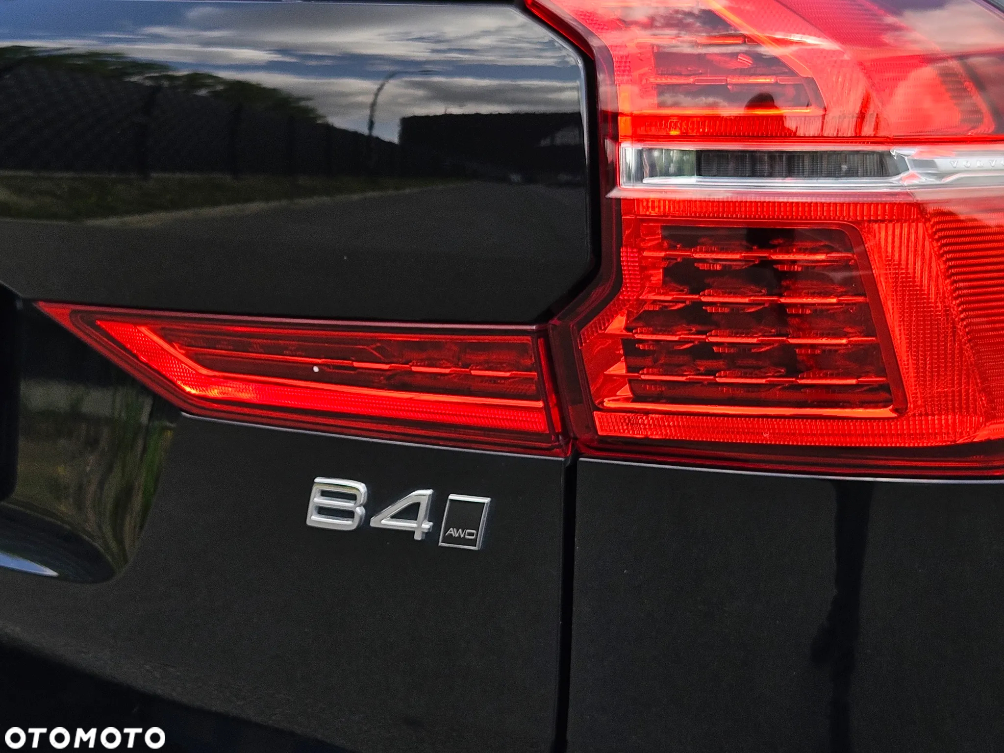 Volvo XC 60 B4 D AWD Plus Dark - 15