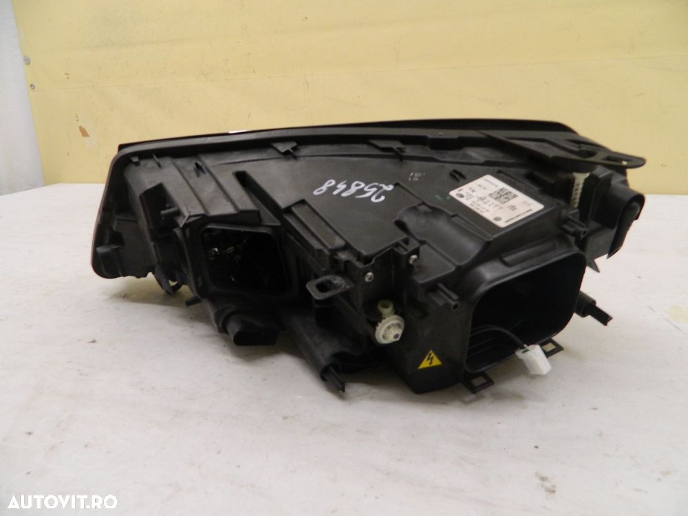 Far dreapta VW Touareg 7P facelift Xenon, 2015, 2016, 2017, 2018, cod origine 7P1941032. - 9
