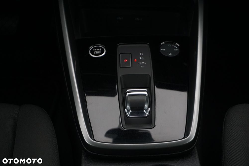 Audi A3 Limousine 35 TFSI S tronic - 4