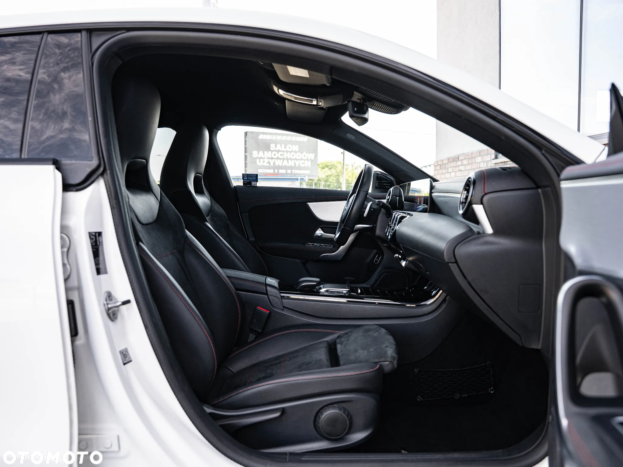 Mercedes-Benz CLA 200 AMG Line 7G-DCT - 22