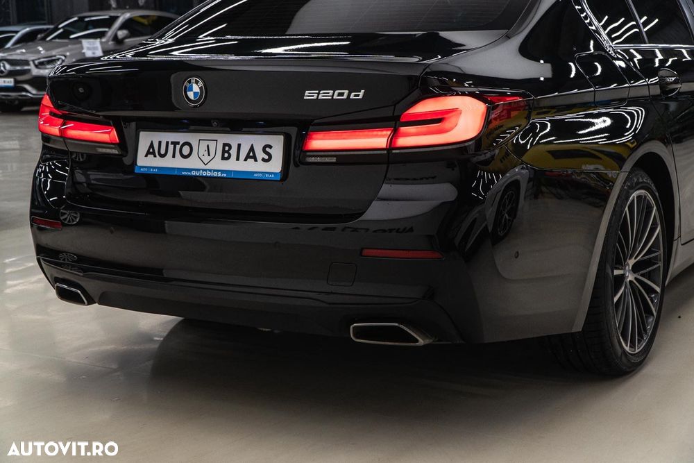 BMW Seria 5 520d Aut. Luxury Line - 14