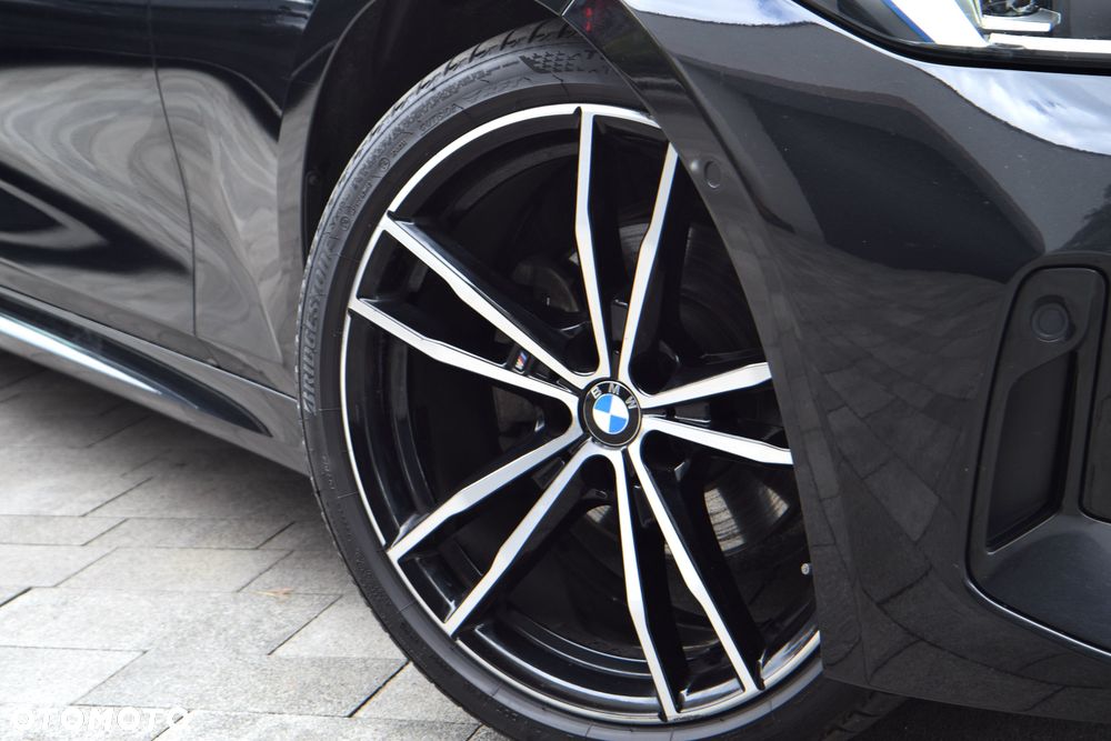 BMW Seria 3 320d xDrive M Sport sport - 9