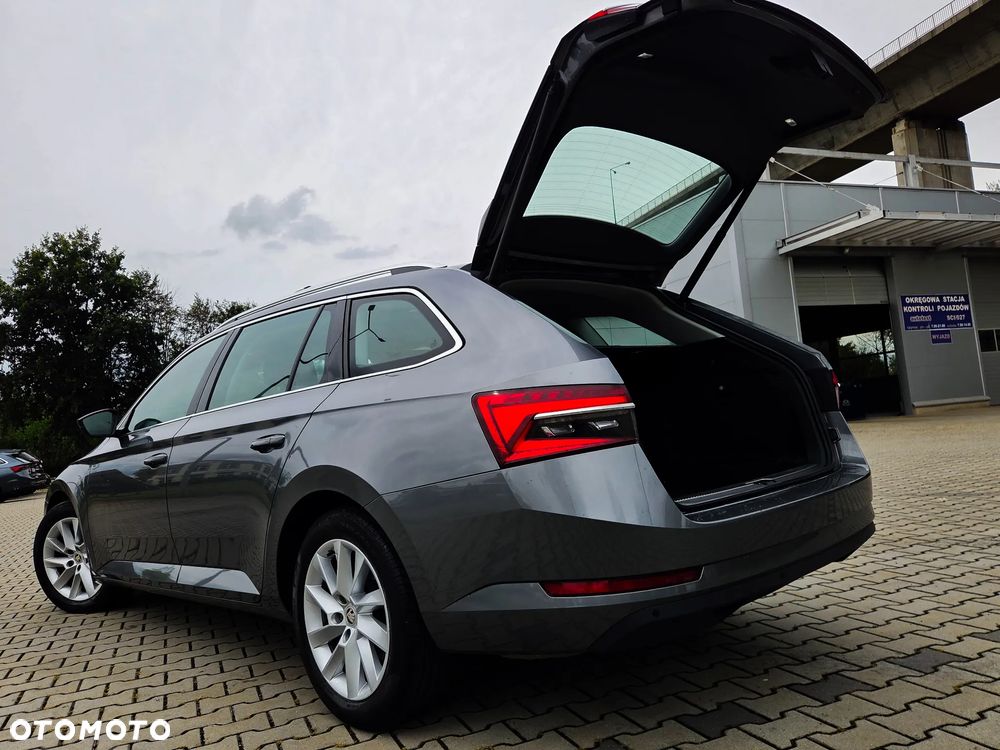 Skoda Superb 2.0 TDI SCR Ambition DSG - 24