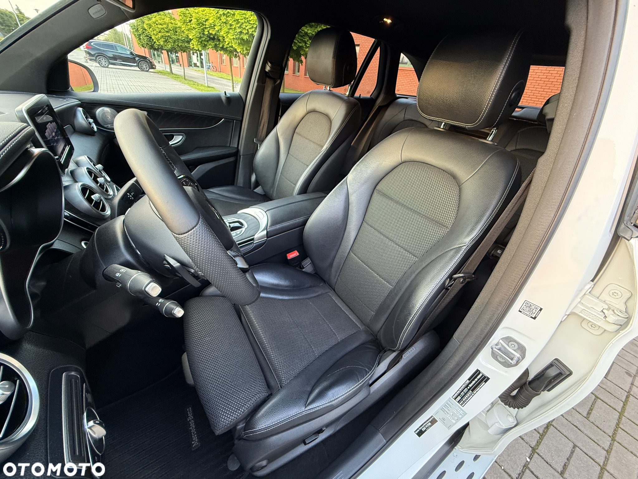 Mercedes-Benz GLC 250 d 4Matic 9G-TRONIC AMG Line - 7