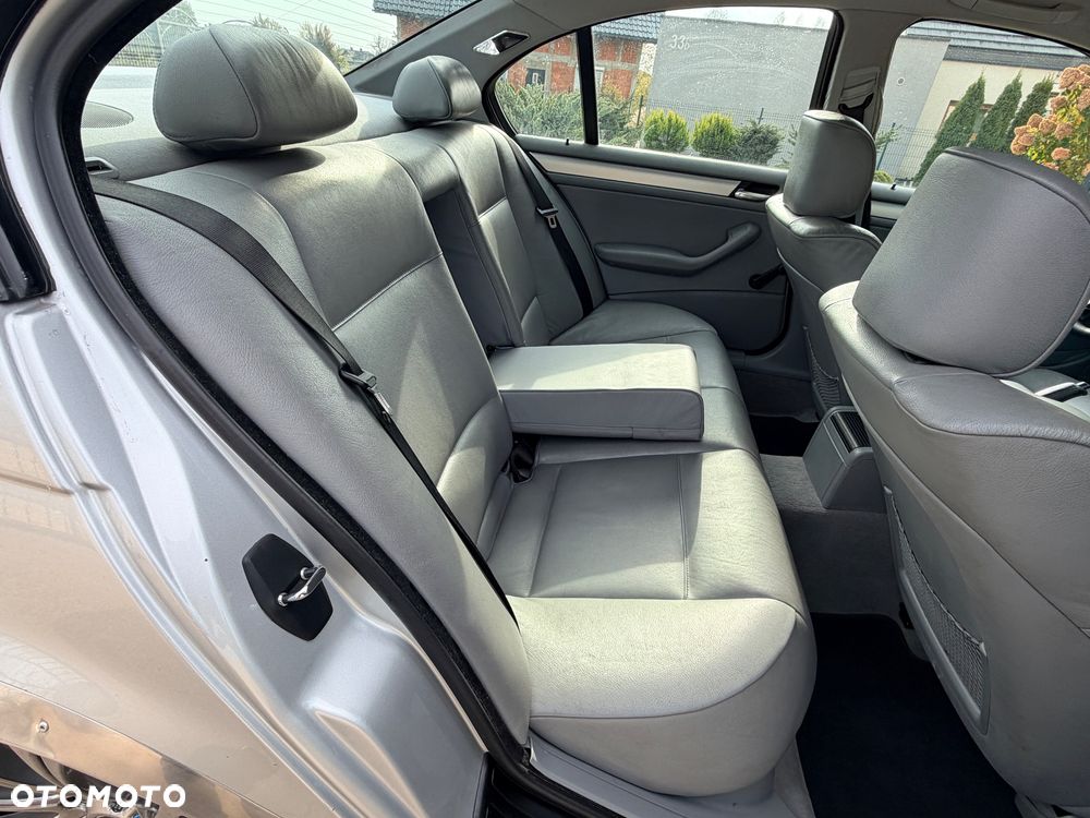 BMW Seria 3 316i - 26