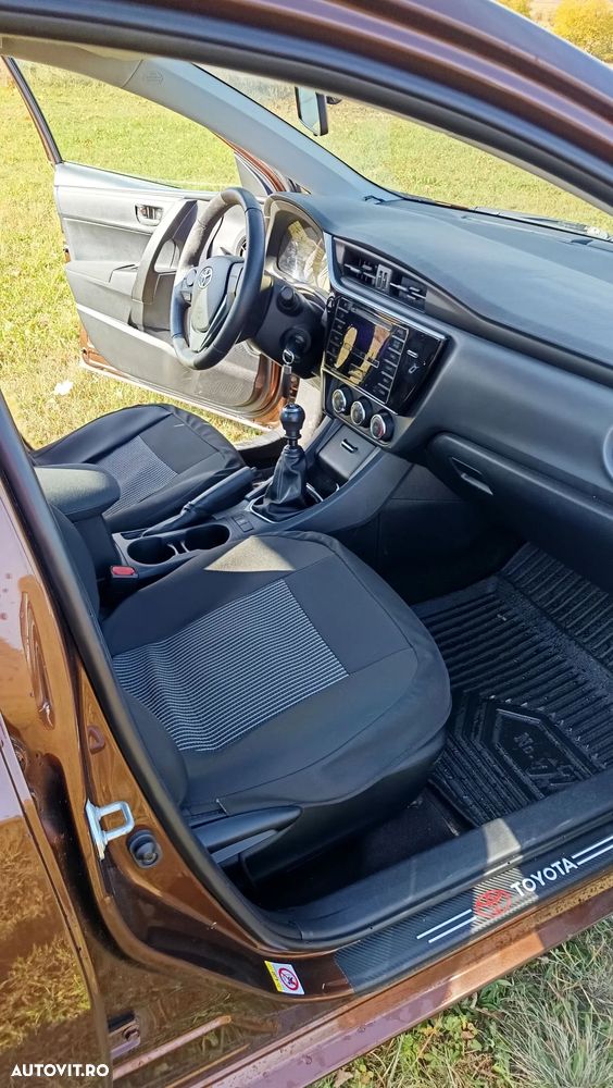 Toyota Corolla - 9