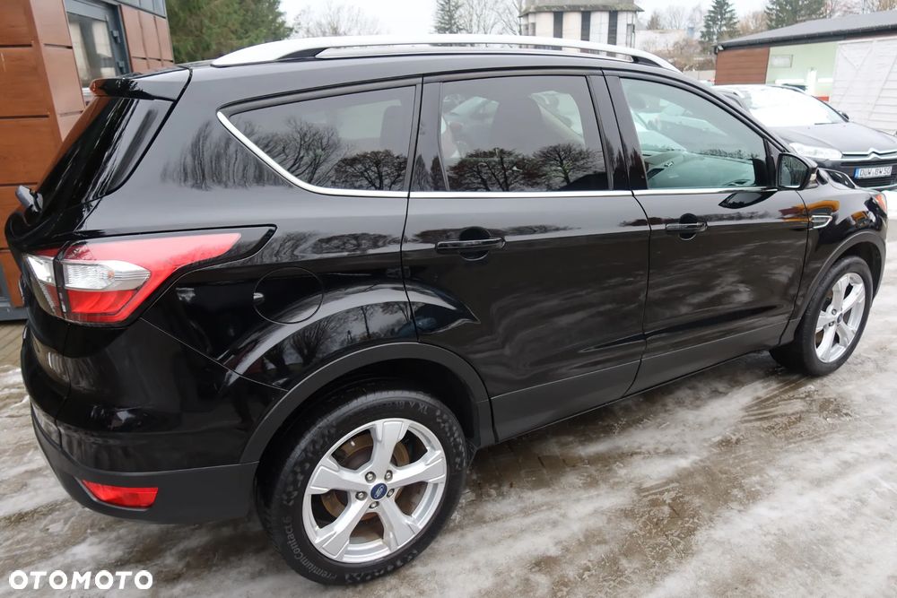 Ford Kuga 2.0 TDCi 2x4 Titanium - 25