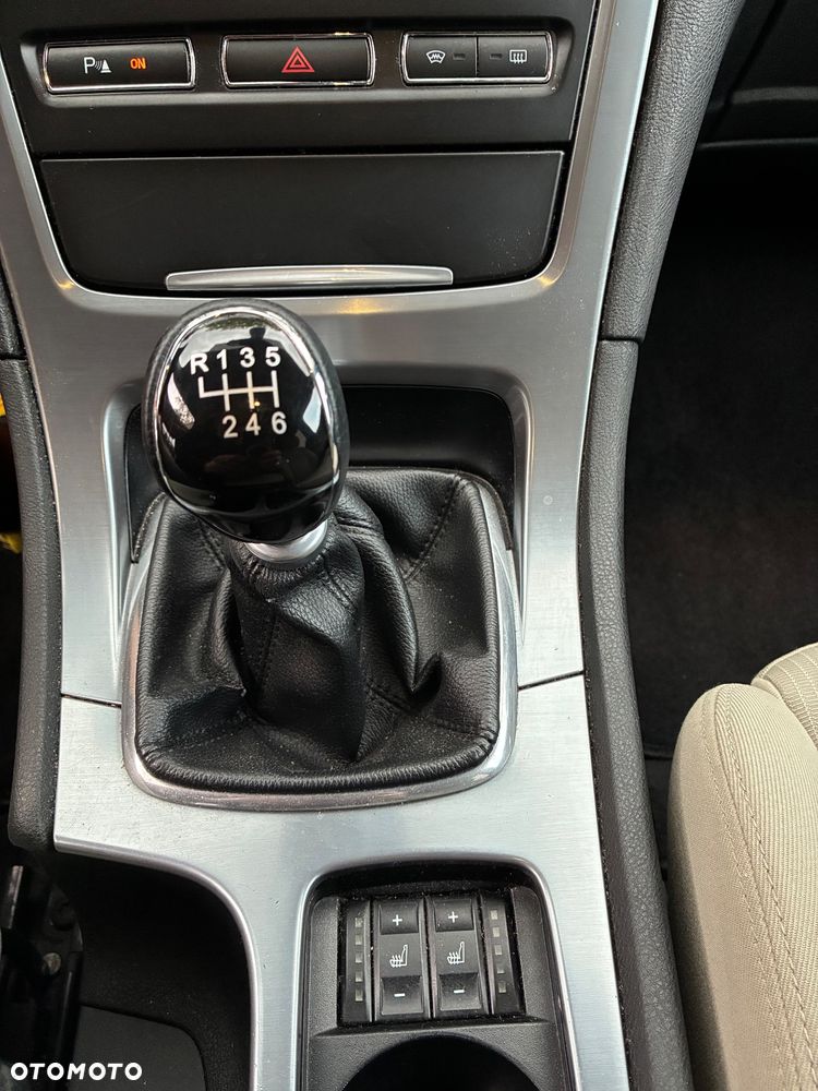 Ford Mondeo - 18