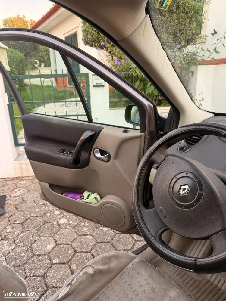 Renault Scénic - 10