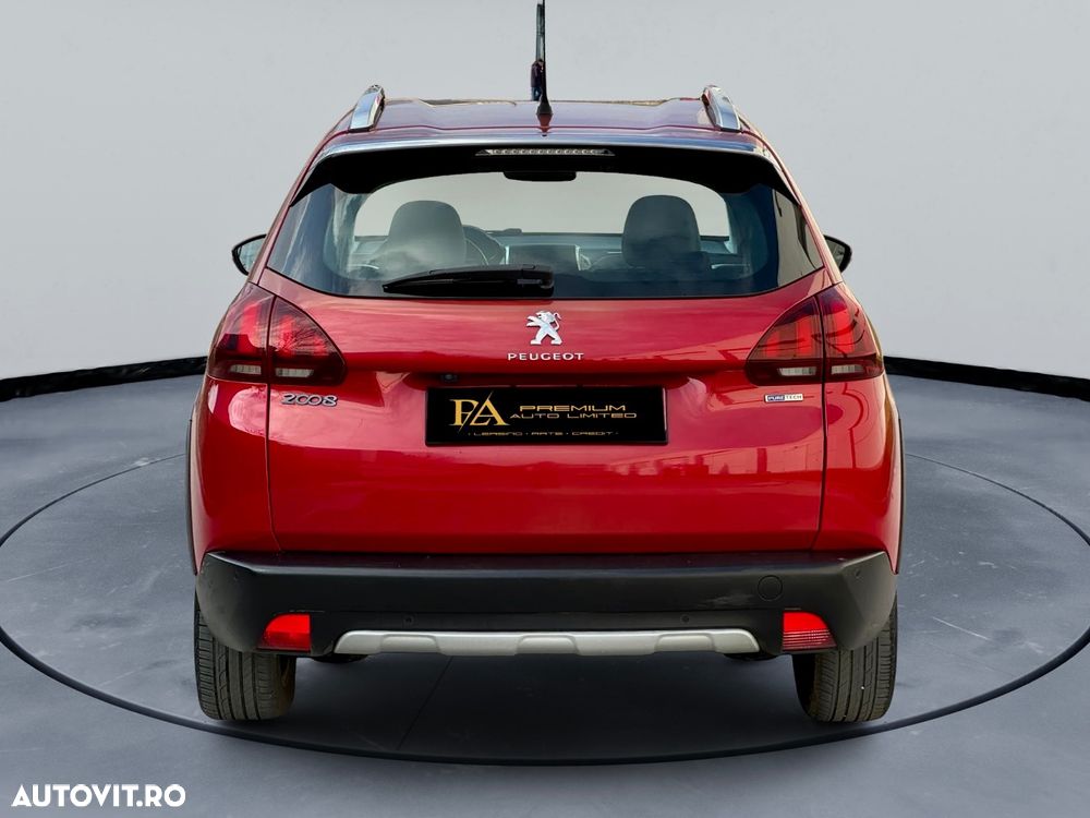 Peugeot 2008 PureTech 110 GPF Stop&Start EAT6 Signature - 6