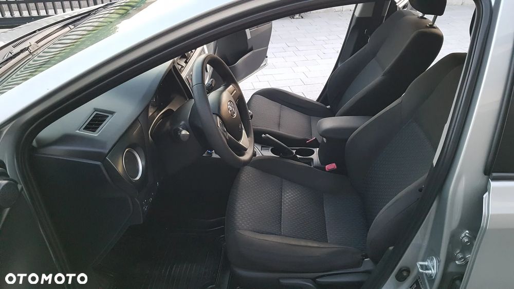 Toyota Auris 1.4 D-4D Comfort - 5