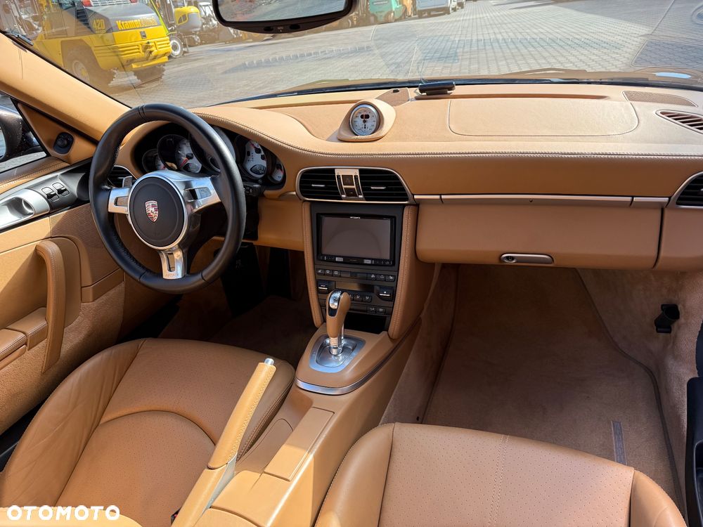 Porsche 911 Carrera 4S PDK - 29