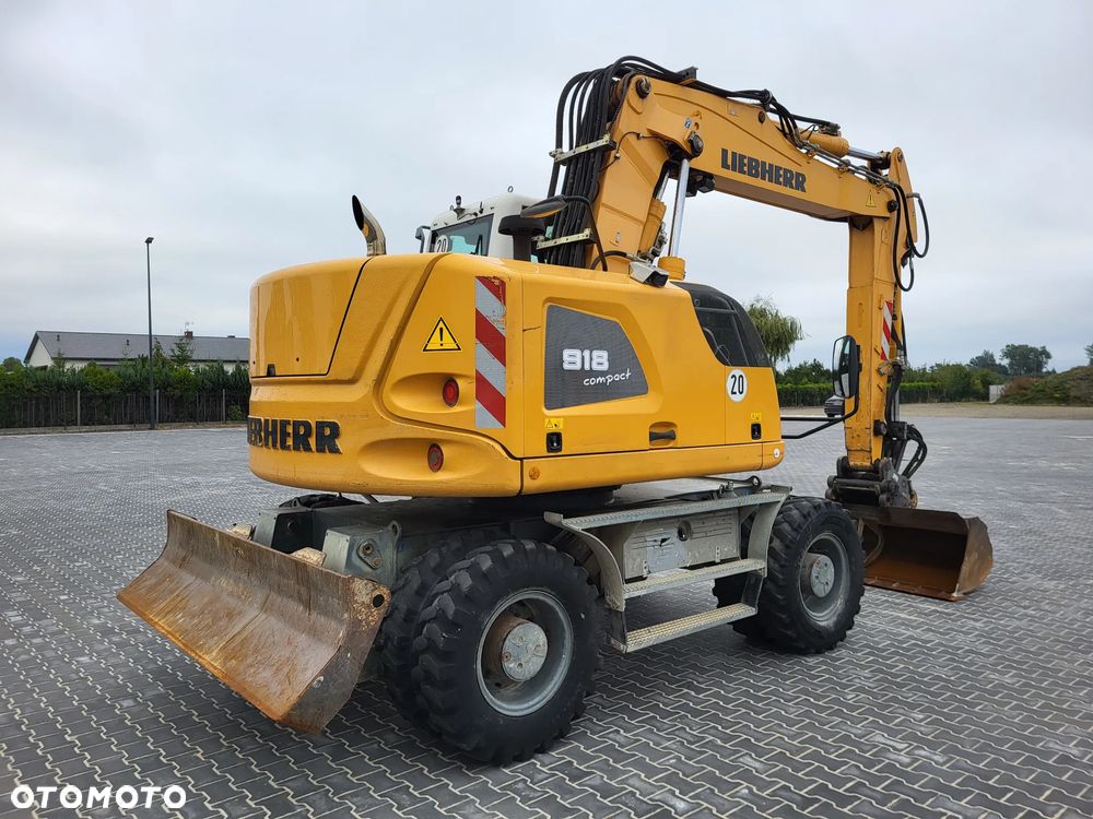 Liebherr A918 Compact / z Niemiec / Stan idealny / - 3