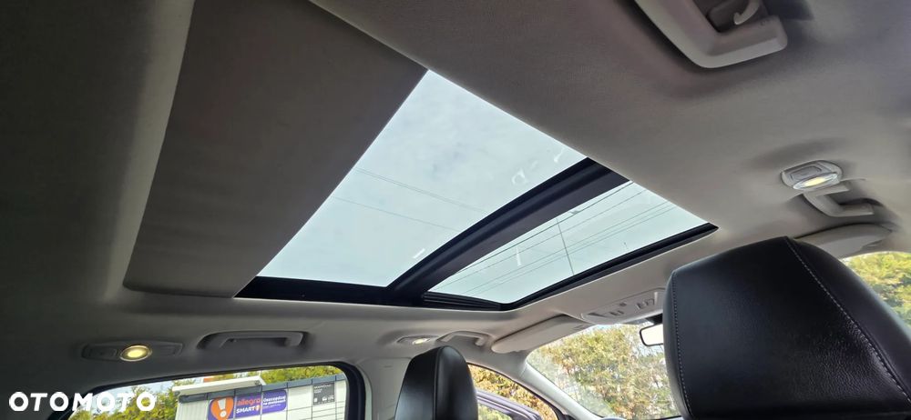 Ford Kuga 2.0 TDCi 2x4 Titanium - 36