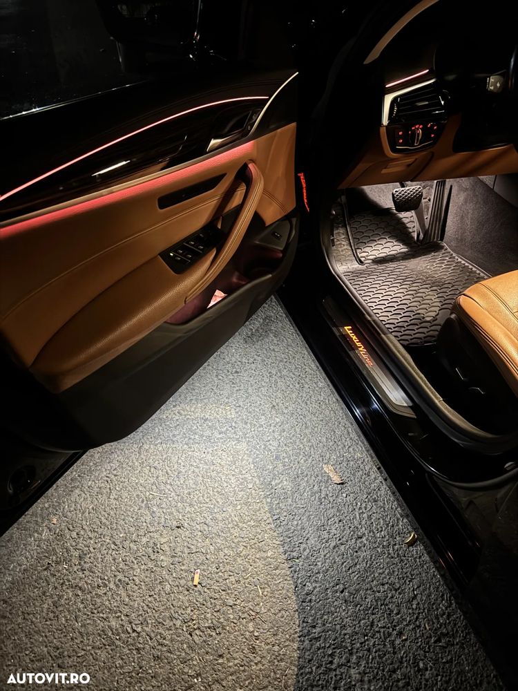 BMW Seria 5 520d xDrive AT - 24