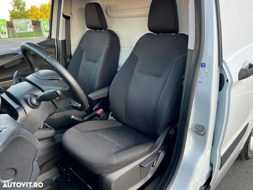 Ford Courier Van - 16