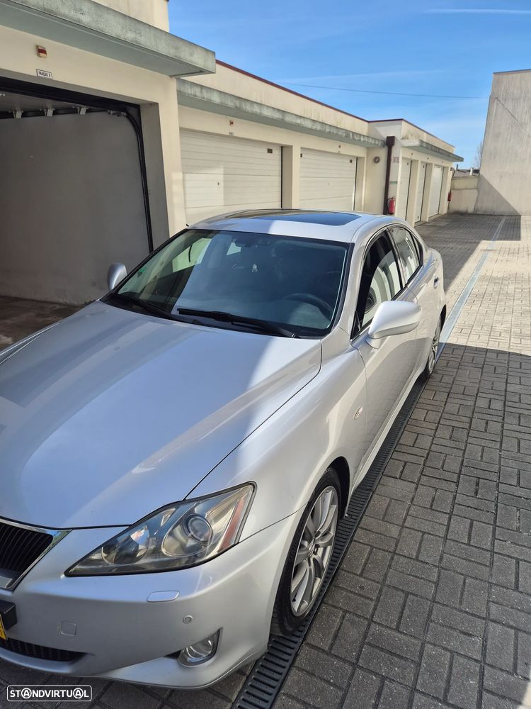 Lexus IS 250 2.5 VVTi Luxury 24 Aut. - 1