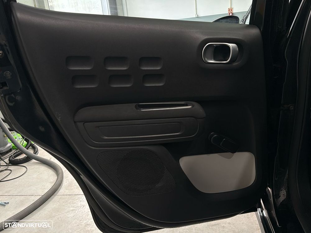 Citroën C3 1.2 PureTech C-Series - 19