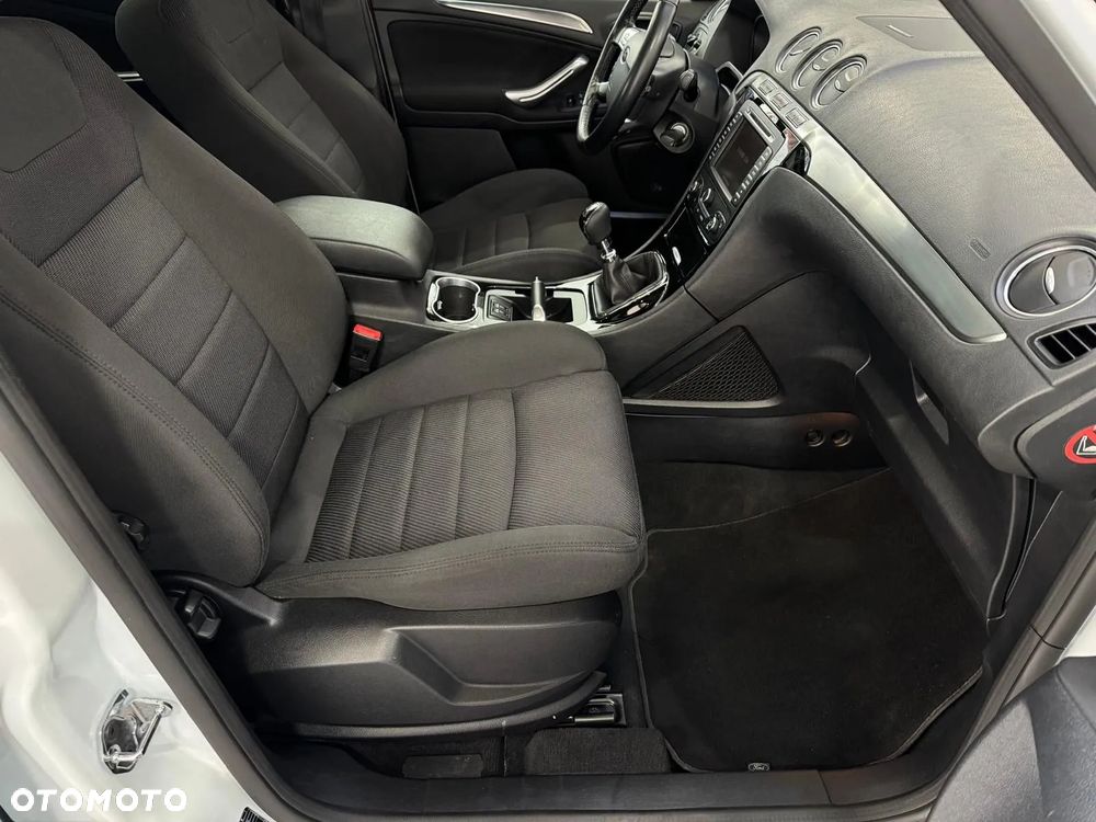 Ford S-Max 2.0 TDCi DPF Titanium - 31