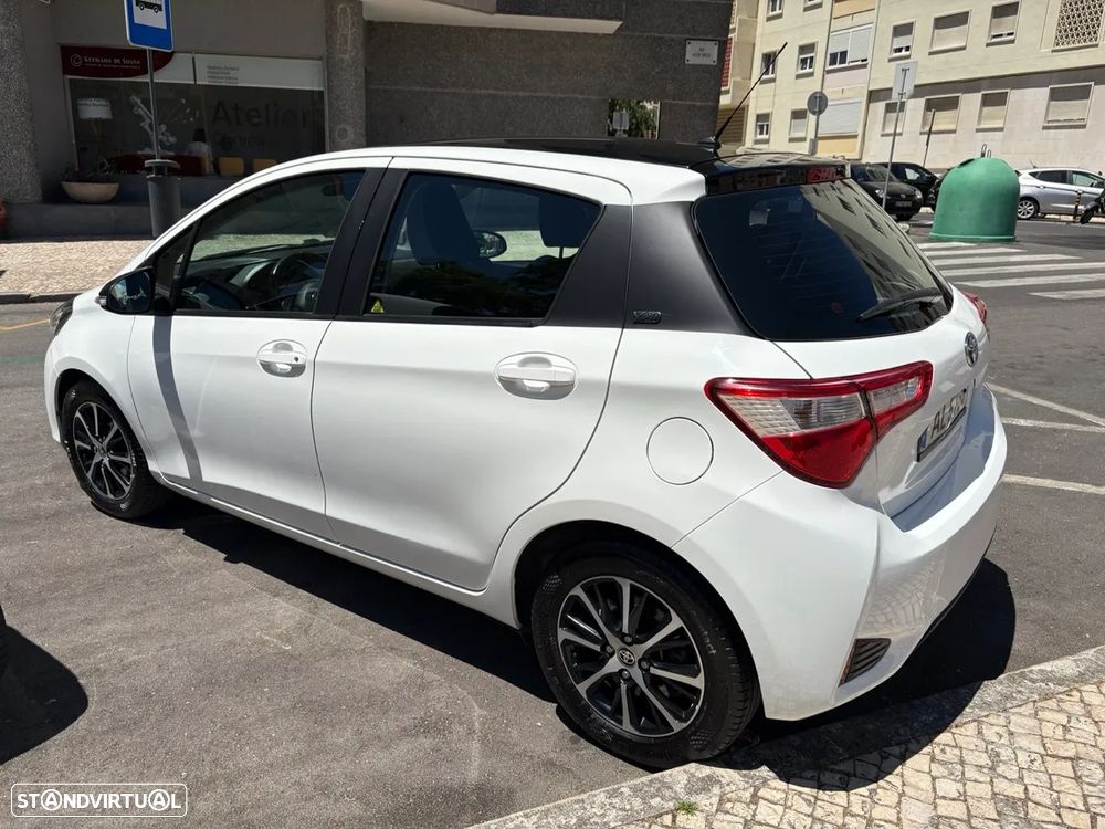 Toyota Yaris 1.5 HSD Comfort+Navi - 28