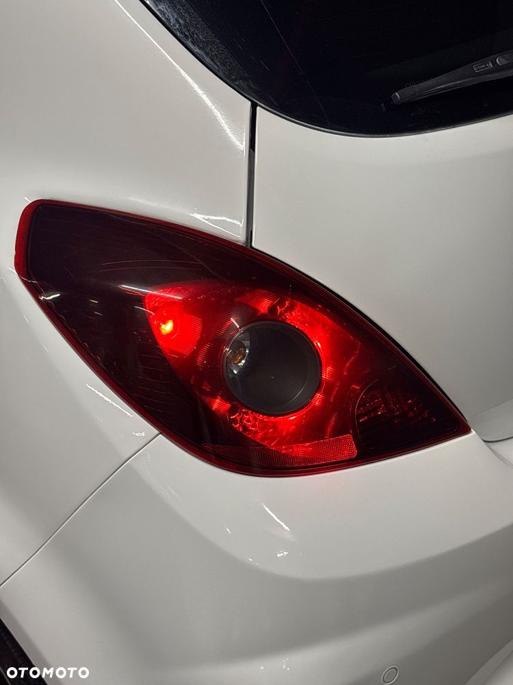 Opel Corsa 1.6 Turbo OPC - 15
