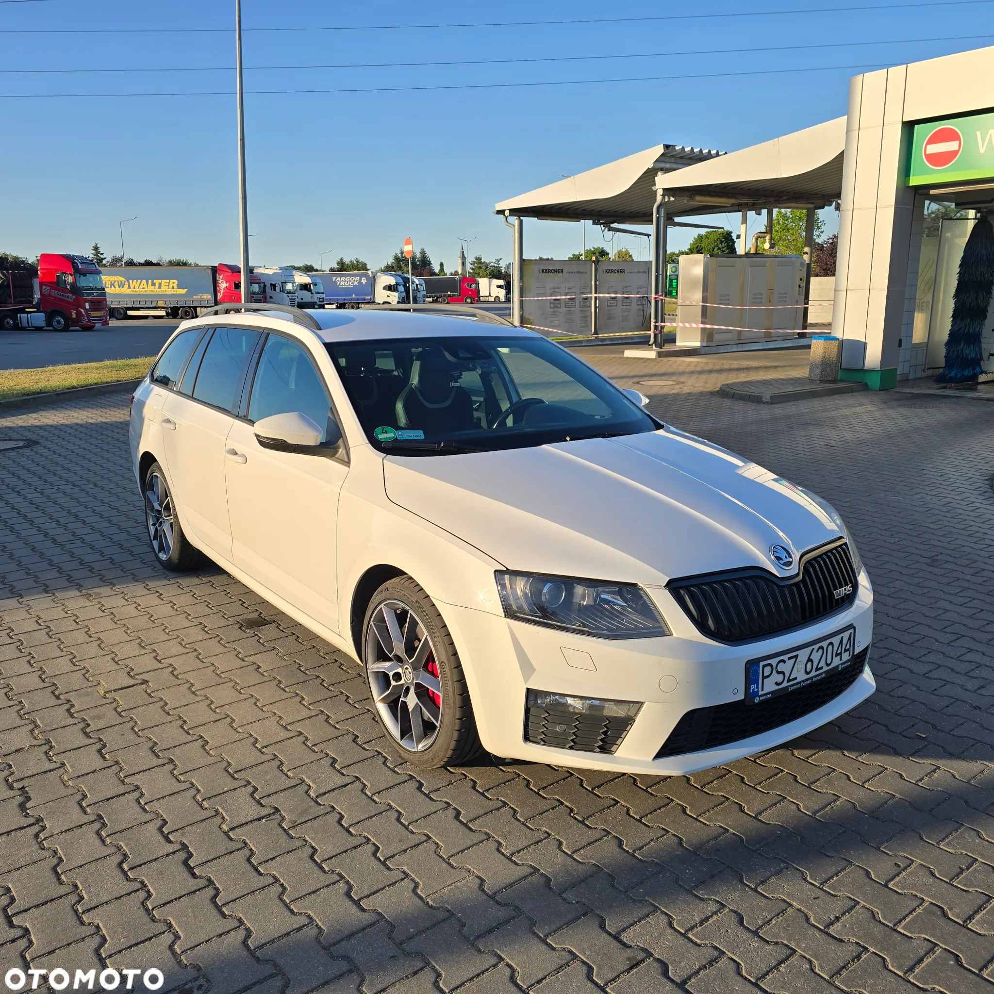 Skoda Octavia Combi 2.0 TDI RS - 27