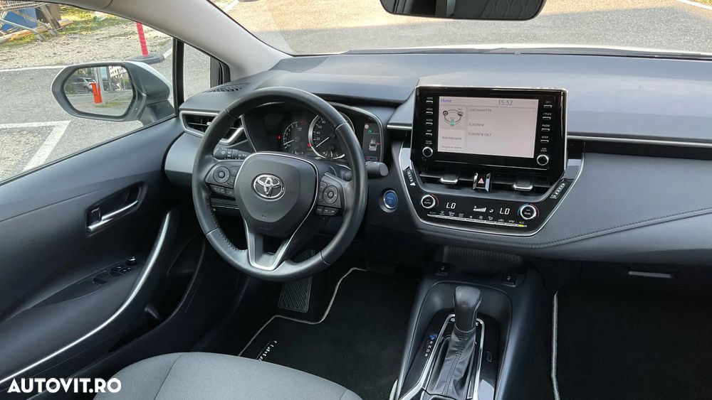 Toyota Corolla 1.8 HSD Business - 36