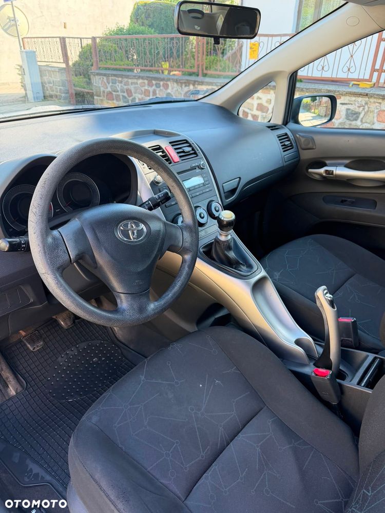 Toyota Auris - 5